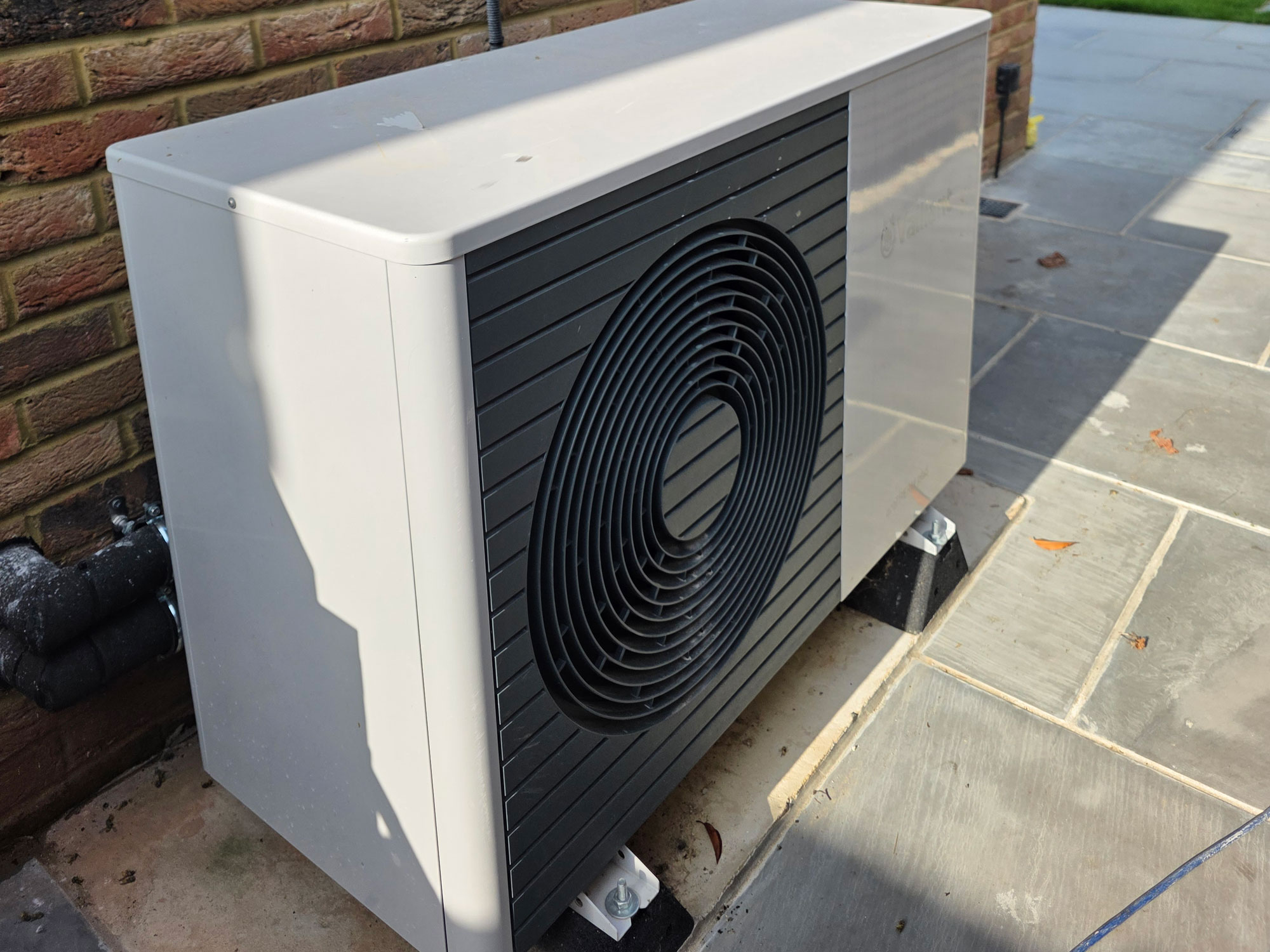 Air source heat pump